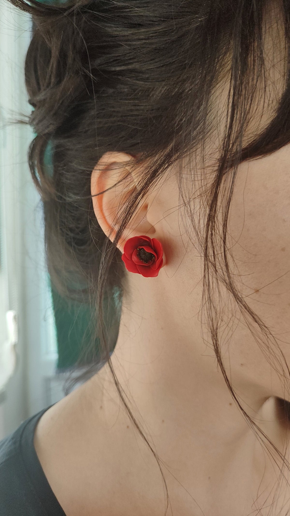 Poppy blossom stud earrings , poppy flower handmade polymer clay earrings,gift jewelry