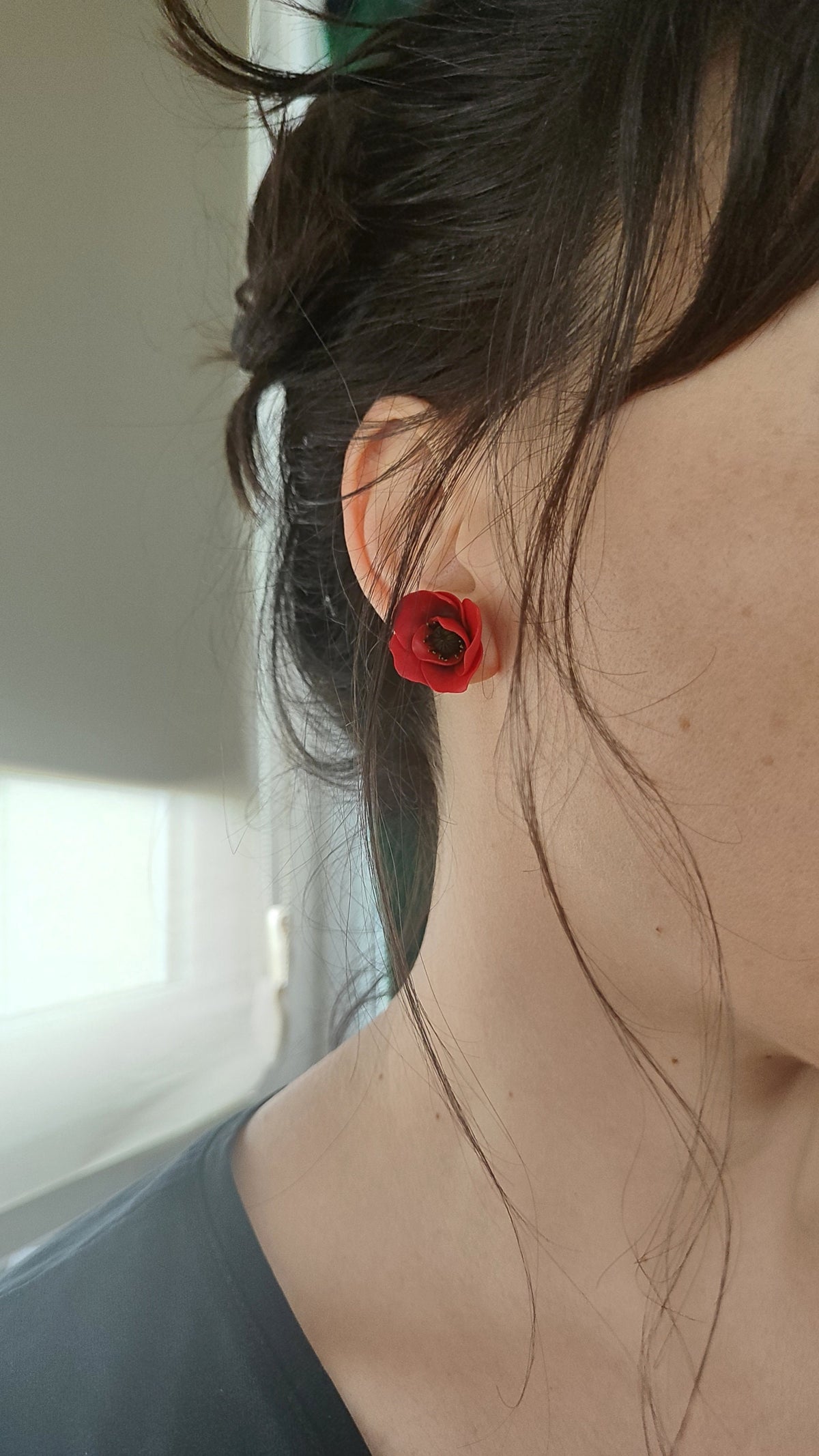 Poppy blossom stud earrings , poppy flower handmade polymer clay earrings,gift jewelry