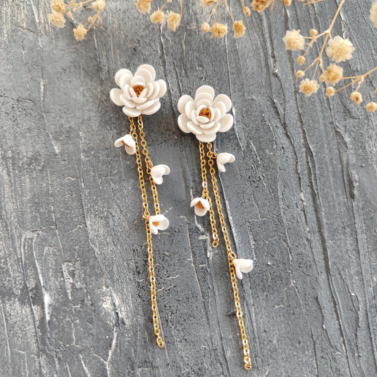 White Floral Dangle Earrings, Handmade Flower Polymer clay Earrings with Gold Chain, Romantic Jewelry , Boho Chic Polymer Clay Accessories